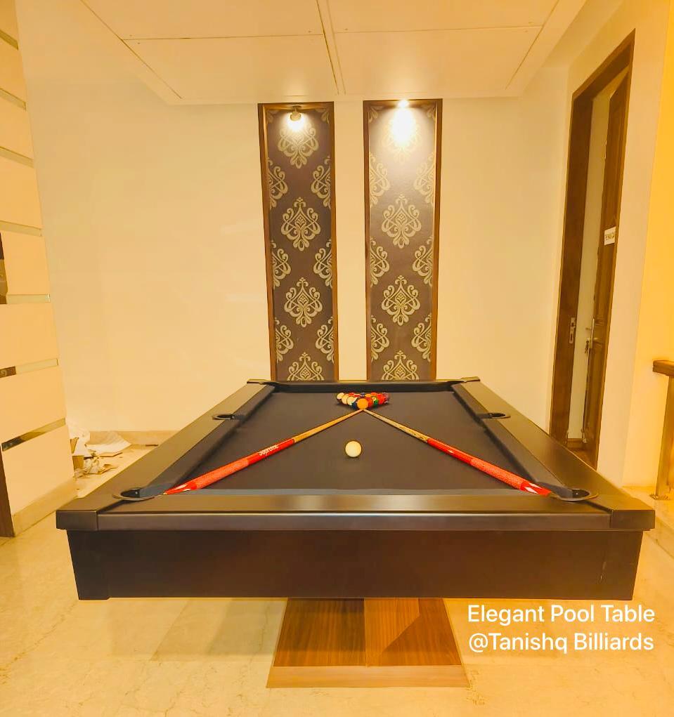 Imported Elegant Pool Table - Cue Forearm: Ash Wood