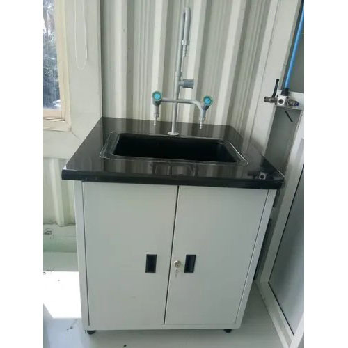 Laboratory Sink Table Carpenter Assembly