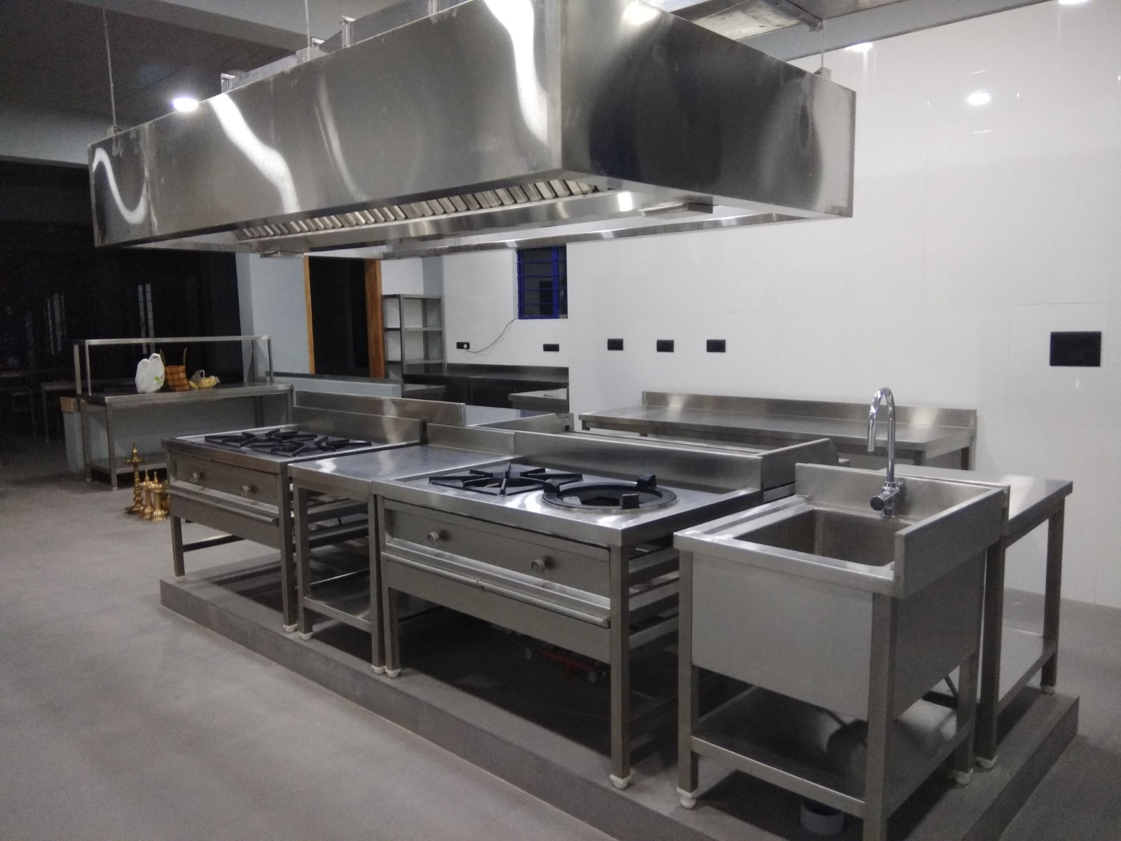 Kitchen Hood - Automatic Grade: Manual