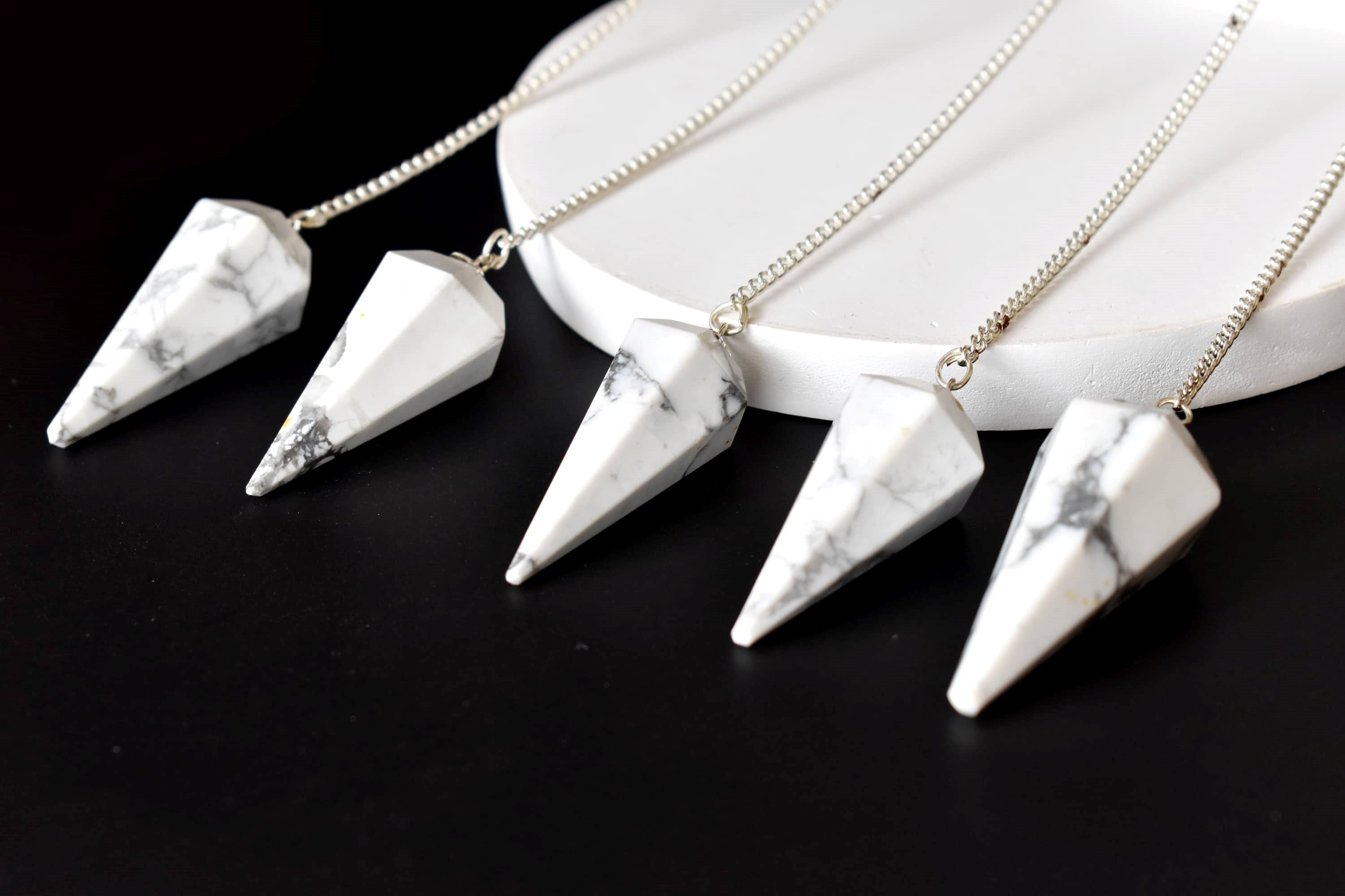 Howlite Faceted Cone Reiki Pendulum, Crystal Healing Gemstone - Grade: Aaa