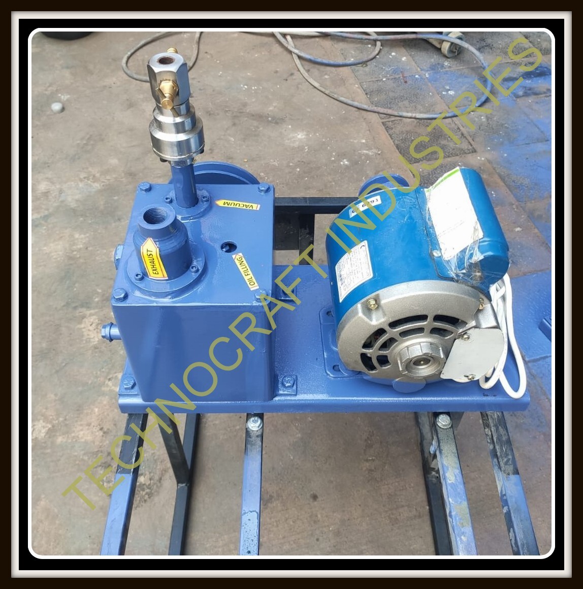 Vacuum Pump For R And D Application - Color: Standard Grey