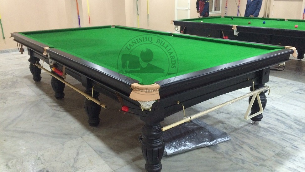 Imported Platinum Snooker Table - Cue Forearm: Ash Wood