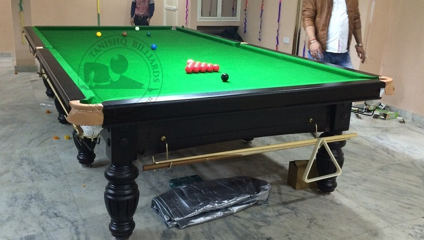Italian Slates Billiards Table - Cue Forearm: Ash Wood