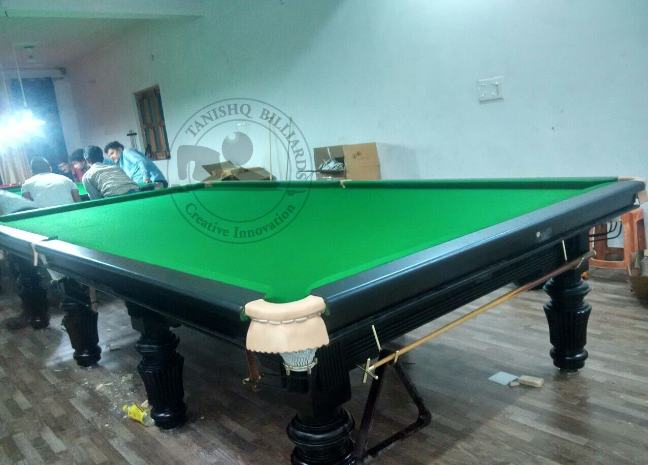 Royal Billiards Board Cue Forearm: Ash Wood
