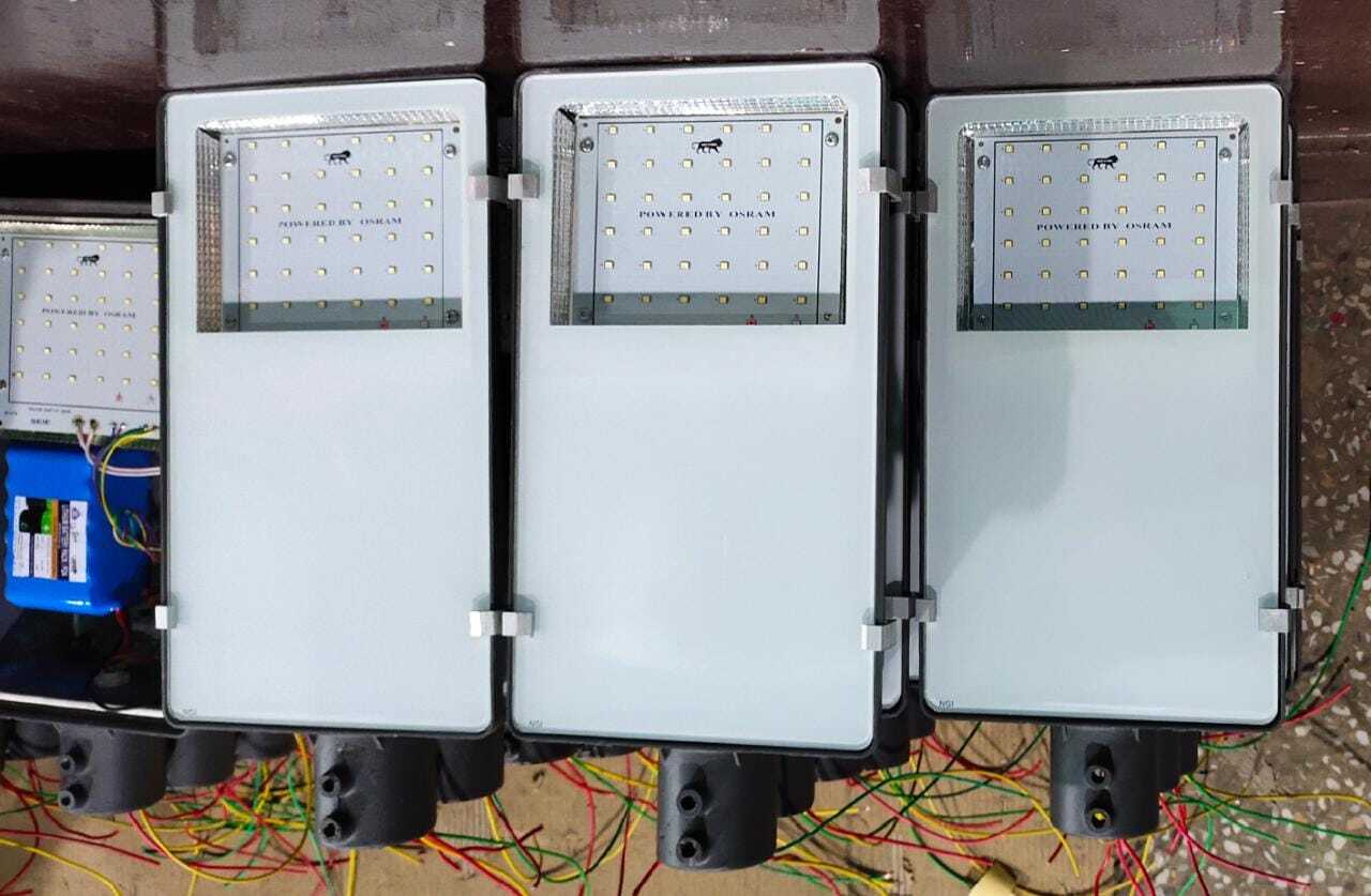 Led Solar Street Light - Complete Set With All Wattage Options | 5-year Warranty, Eco-friendly Lighting Solution