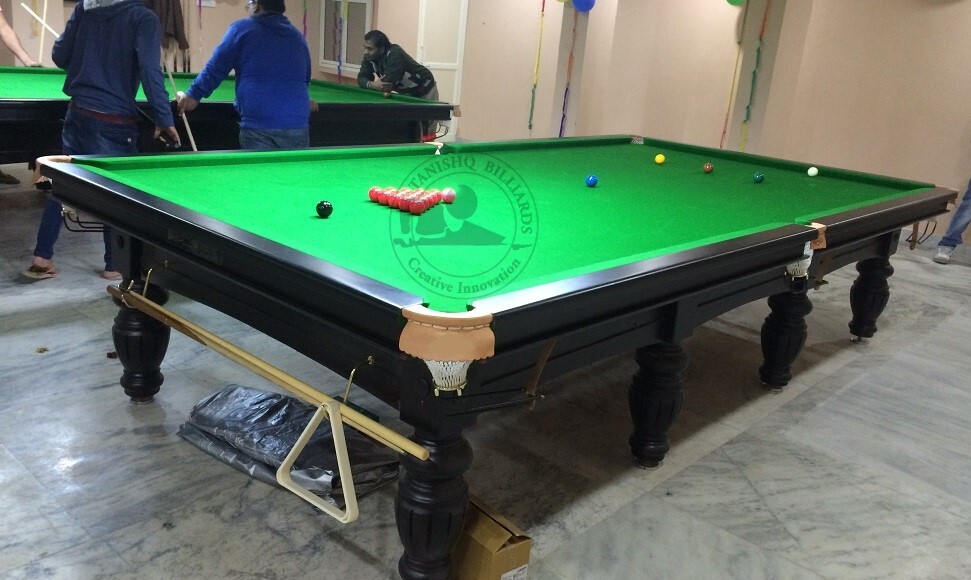 Miniature Snooker Table Cue Forearm: Ash Wood