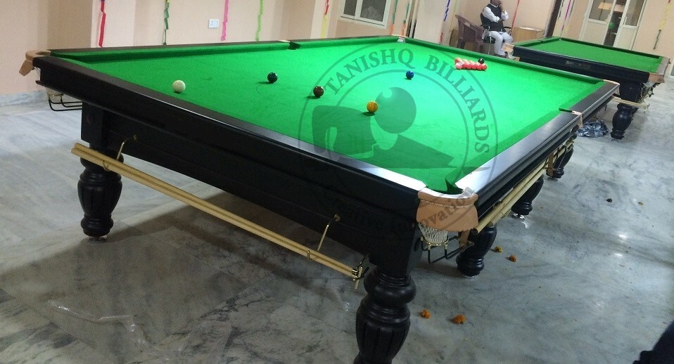 Custom Snooker Board Table - Cue Forearm: Ash Wood