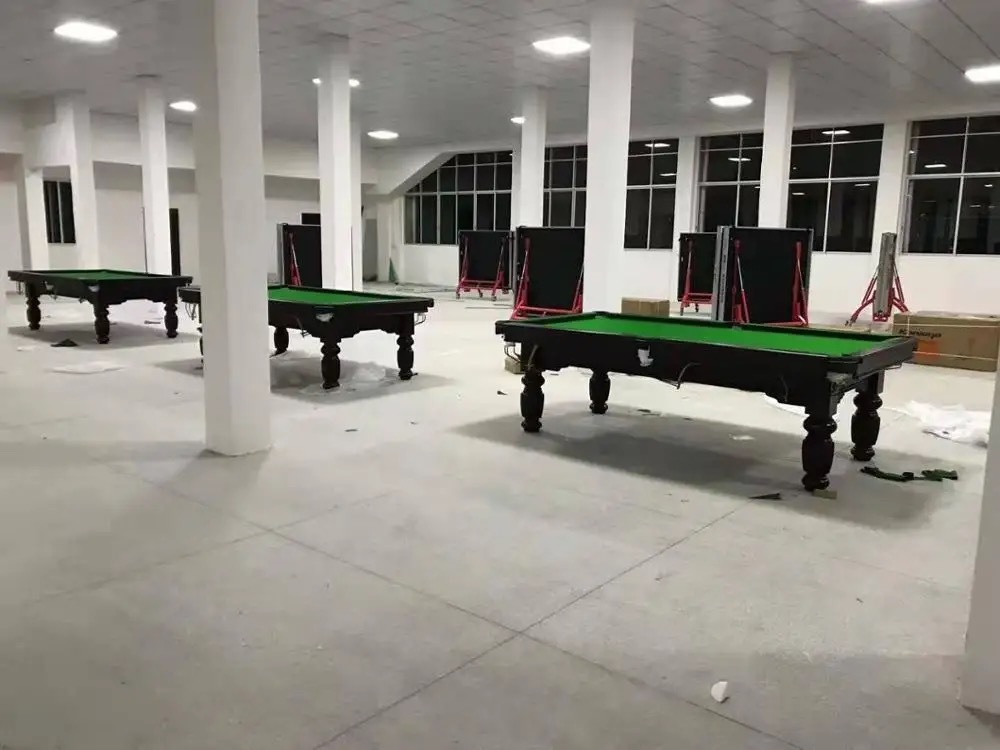 Royale Pool Table - Cue Forearm: Ash Wood