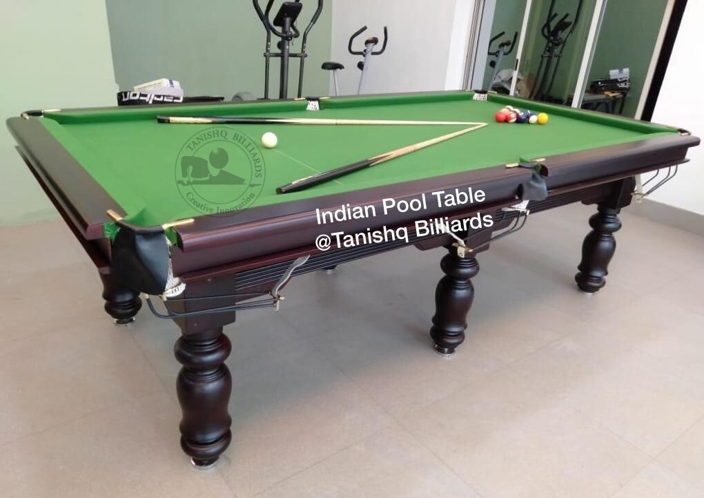 Regular Pool Table - Cue Forearm: Ash Wood