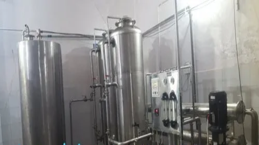 Industrial Stainless Steel Ro Plant - 2000 Liter/hour Capacity | Automated Media Activated Carbon + Sand Filtration For Pharmaceutical Industry