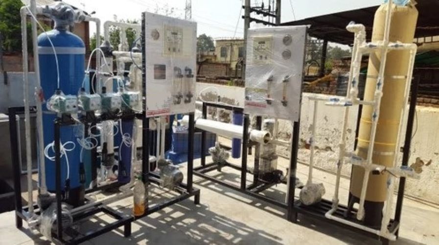 Frp Ro Plant - Capacity Above 10000 Lph | Semi-automatic Operation With Activated Carbon And Sand Media