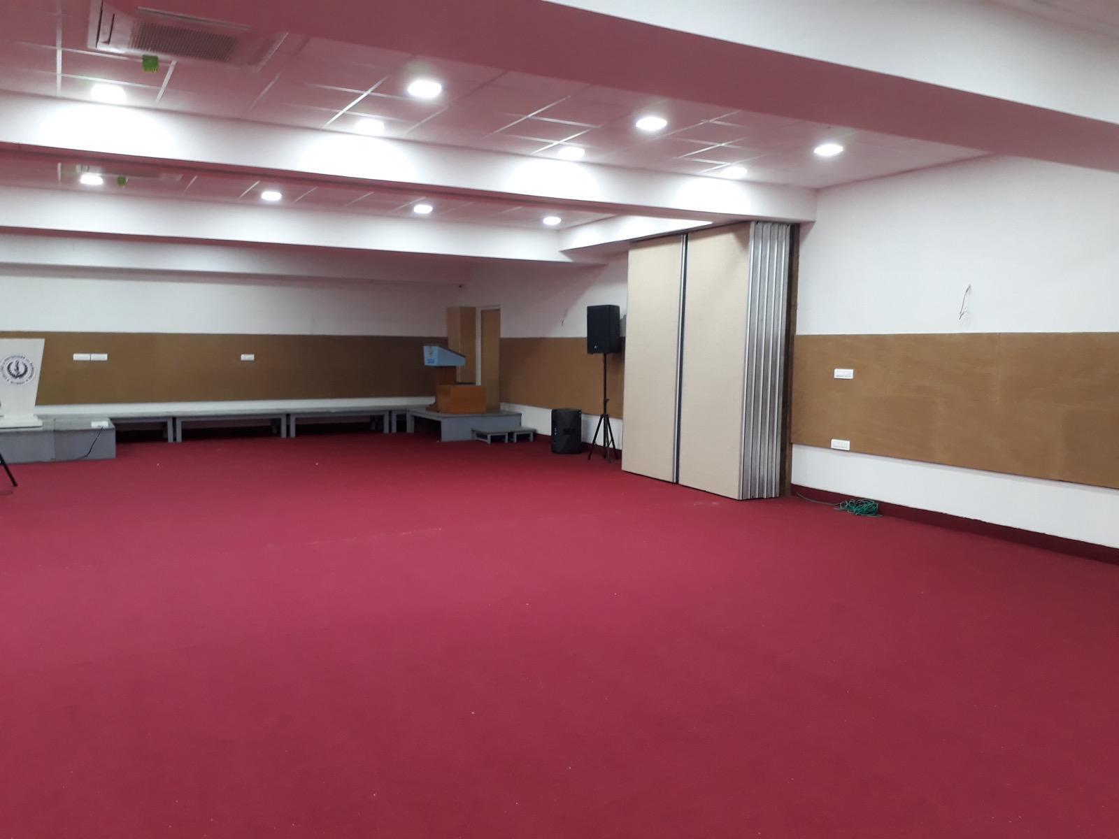 Sliding Folding Partition Edelweiss Finance & Inve
