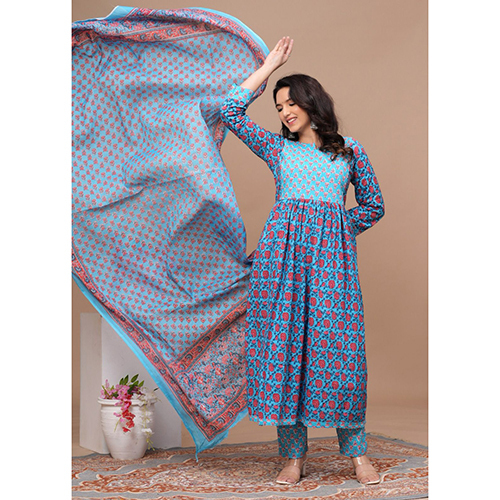 नायरा स्टाइल कुर्ती