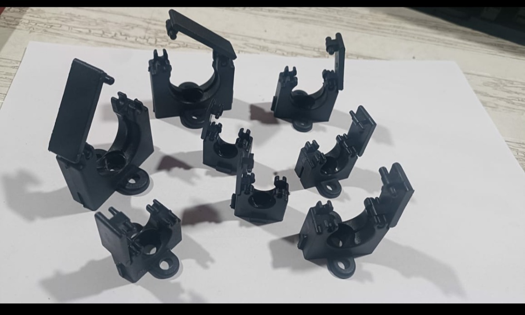Conduit Clamp Pg - 9 | Polyamide Pa-6, L 24.5mm, H 15mm, Do 11.6mm, Black (Ral 9005), Uv Resistant, Easy To Assemble, Temperature Range -30â°c To +80â°c