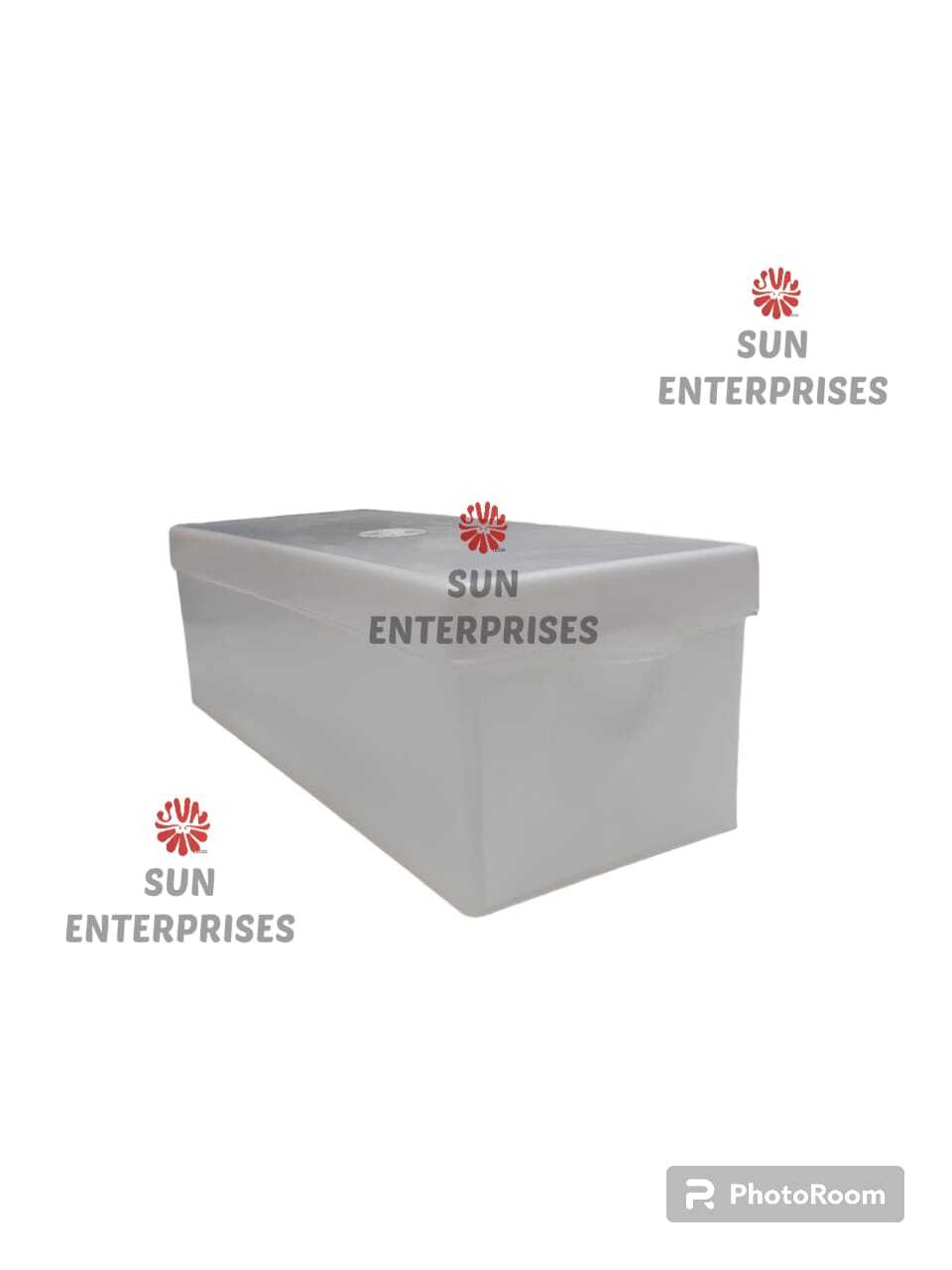 Transparent Plastic Box - Size: 8" X 2.5" X 3"