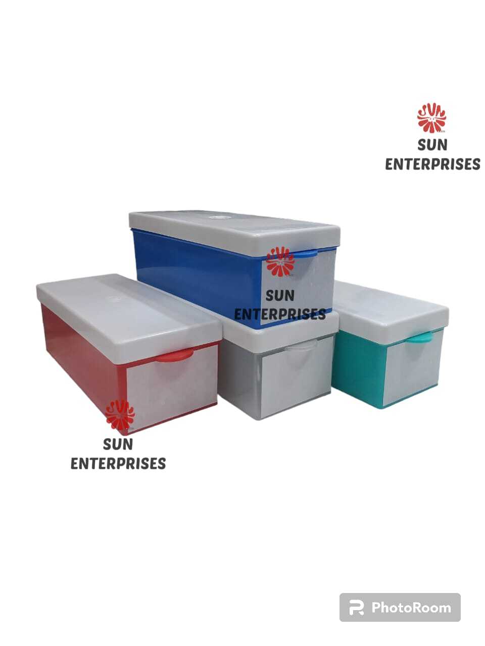 Transparent Plastic Box - Size: 8" X 2.5" X 3"