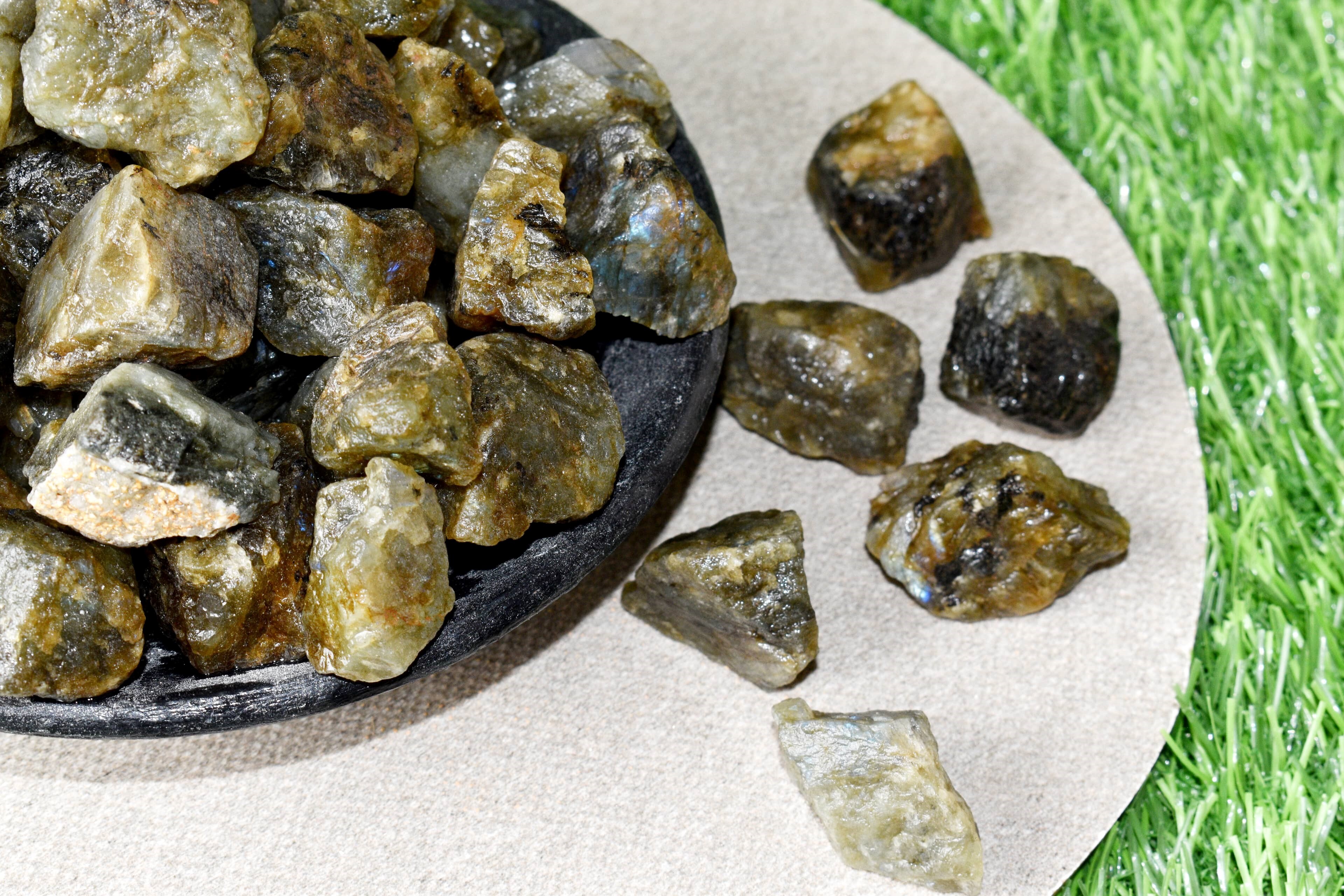 Labradorite Rough Stone Crystal Raw Stone Rough Rock - Grade: Aaa
