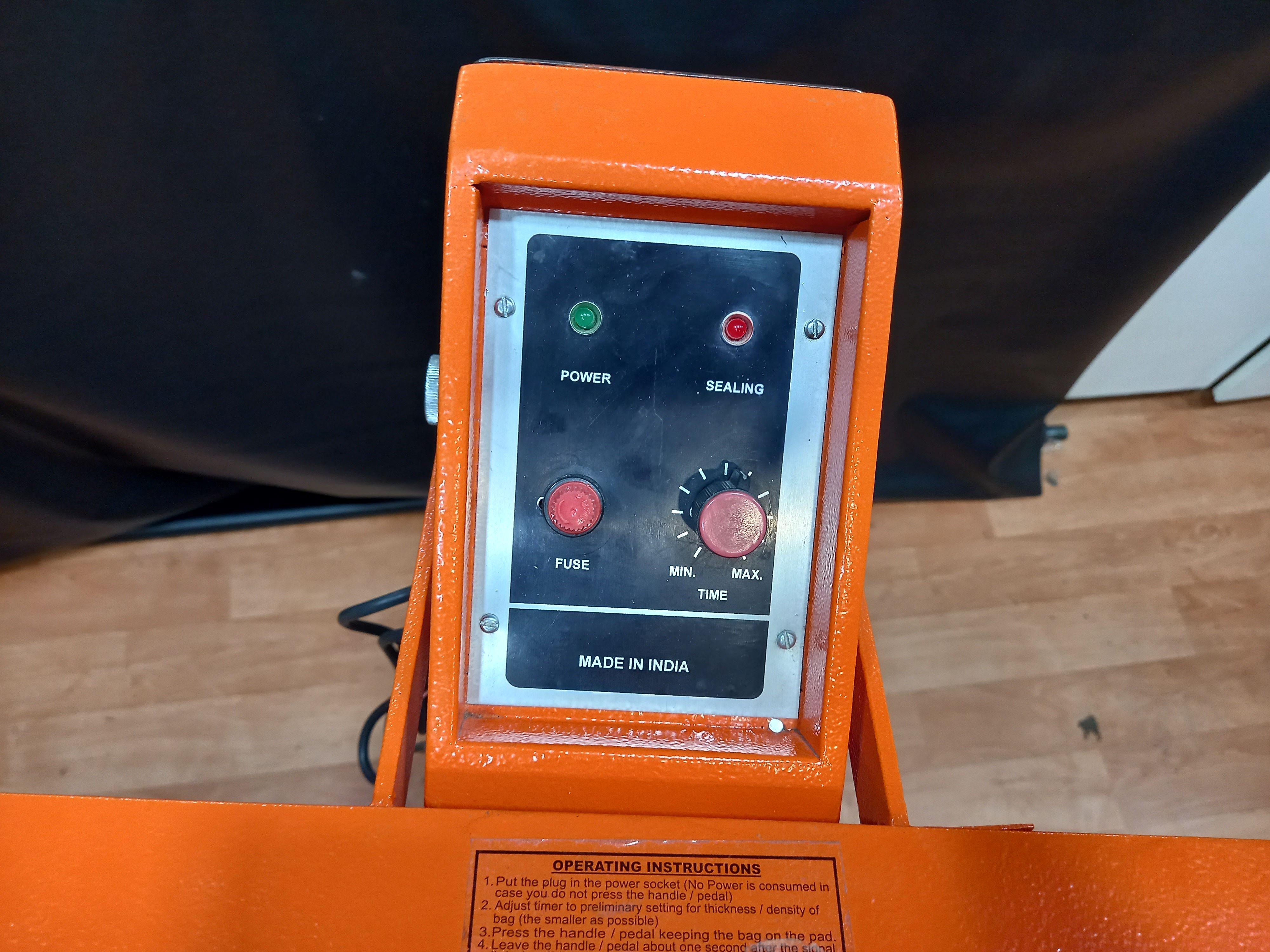 Foot Sealer Machine - 720x550x1070 Mm | Electric Driven, 24 Inch Impulse Sealing For Pvc & Polyethylene Bags, 500-1000 Pouches Per Hour, Easy Manual Operation, Orange Finish