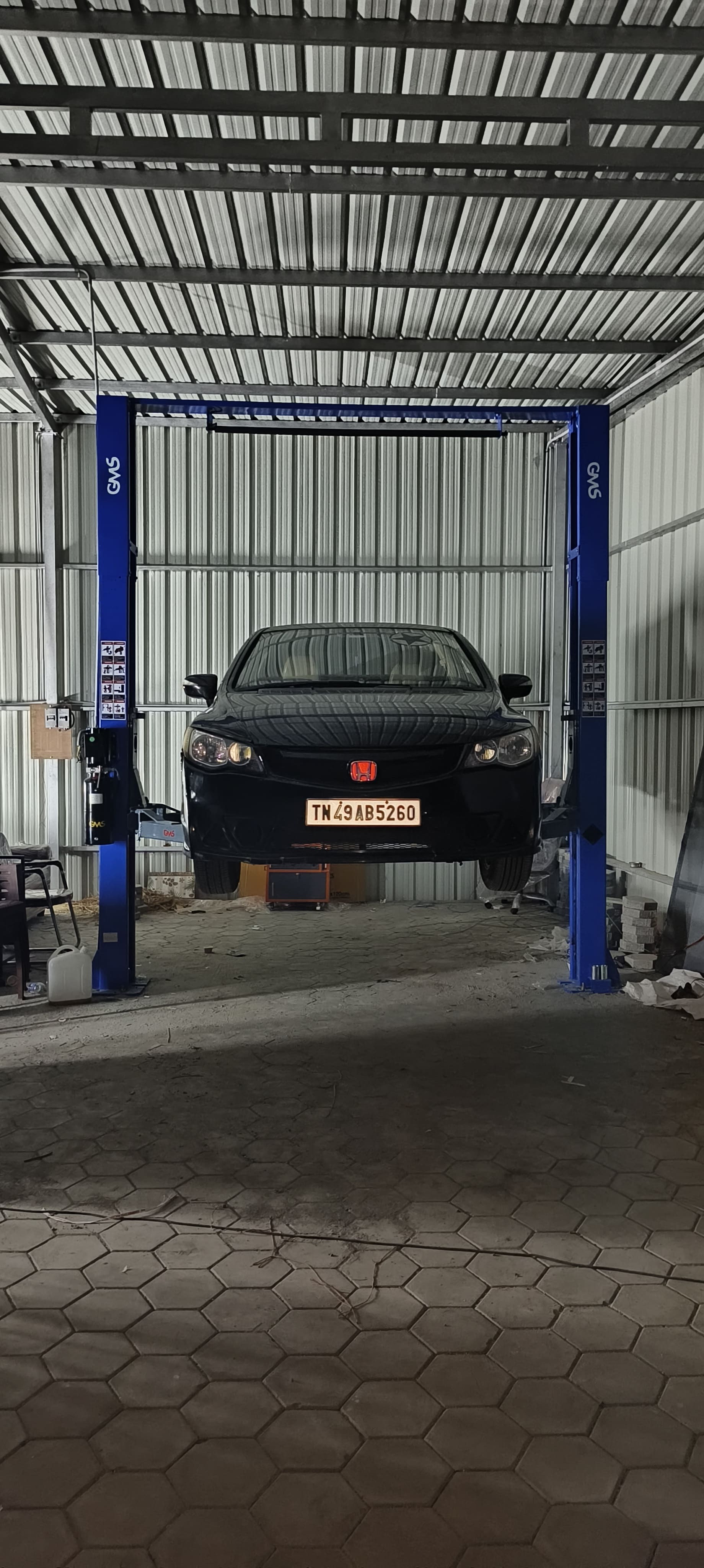 Two Post Lift - Length: 2 Foot (Ft)