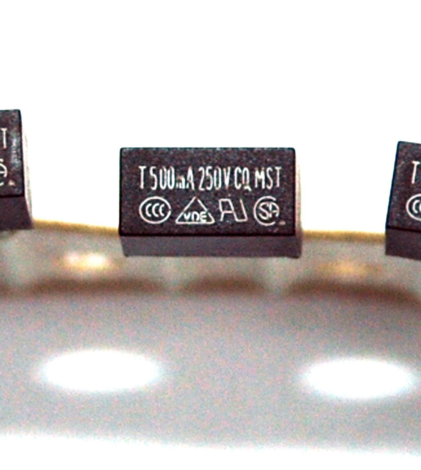 Mst005 T5a 5a 250v Mst Radial Lead Micro Fuse - Size=8.35x7.7x4.3mm Industrial Application Ip54 Protection Level Warranty Included
