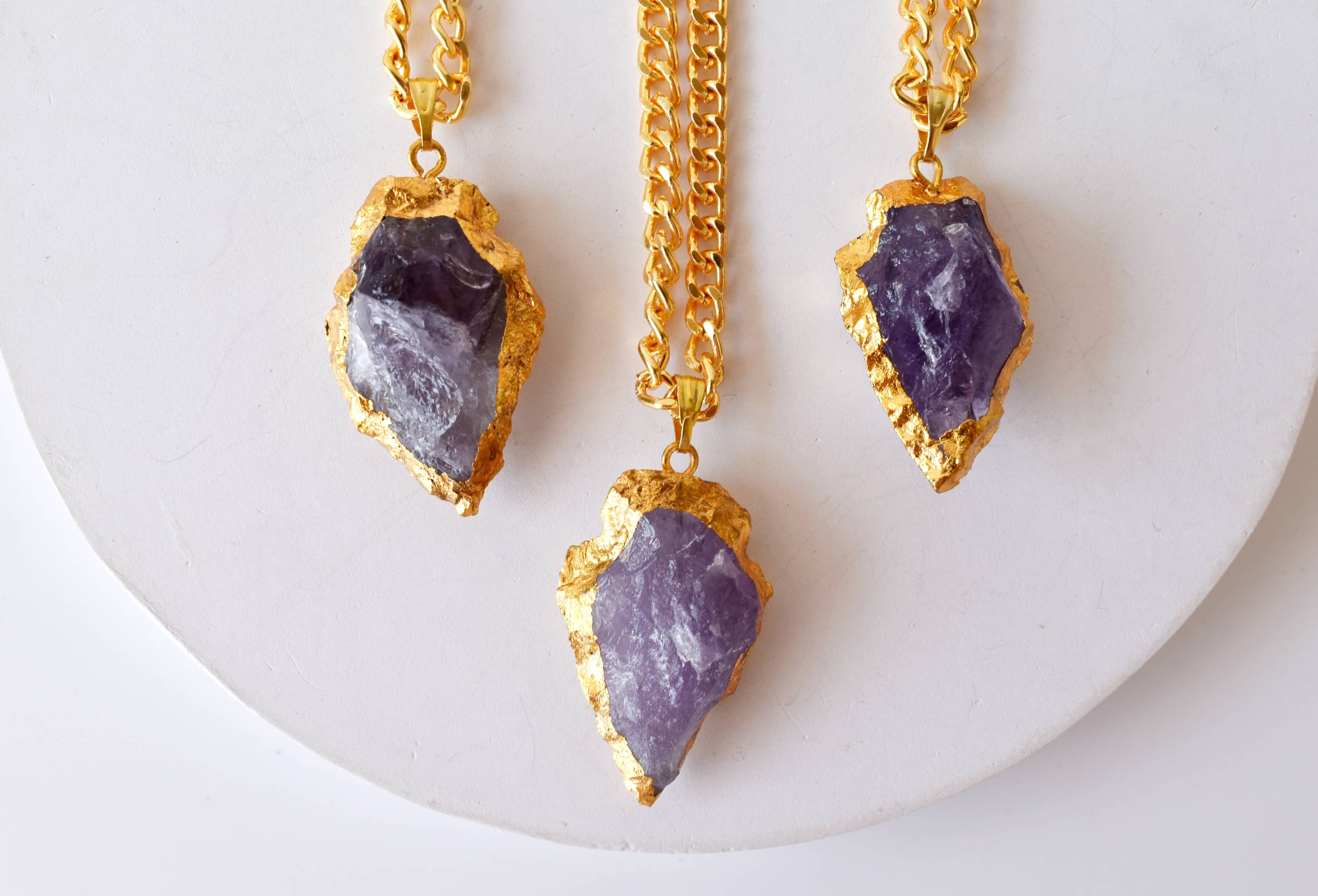 Amethyst Rough Stone Arrowhead Pendants - Aaa Natural Crystals, 25 Grams Weight, Electroplated Gold Finish For Spiritual Healing