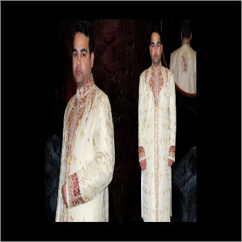 डिजाइनर शेरवानी