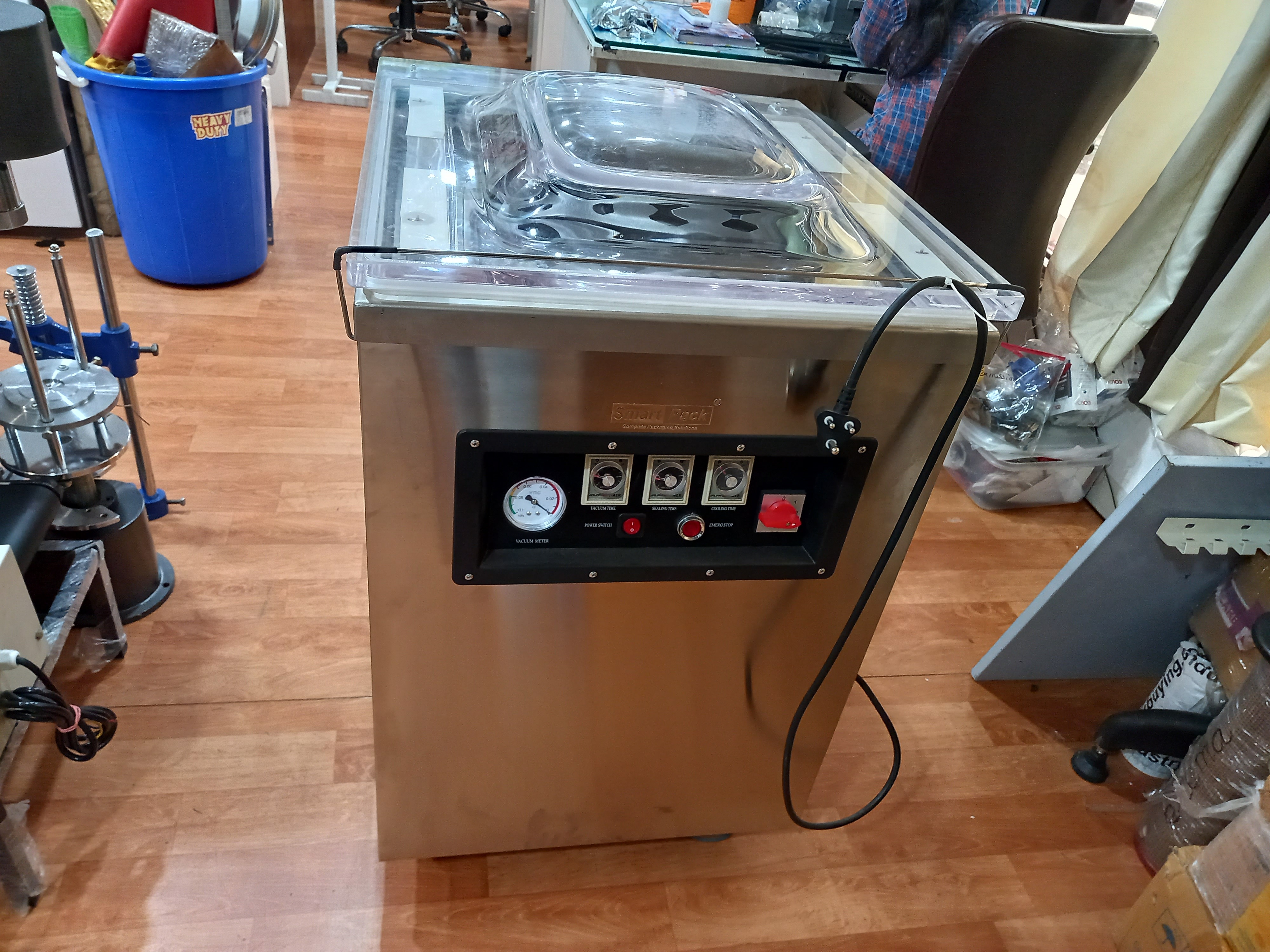 Electric Vacuum Packing Machine - Automatic Grade: Semi-automatic