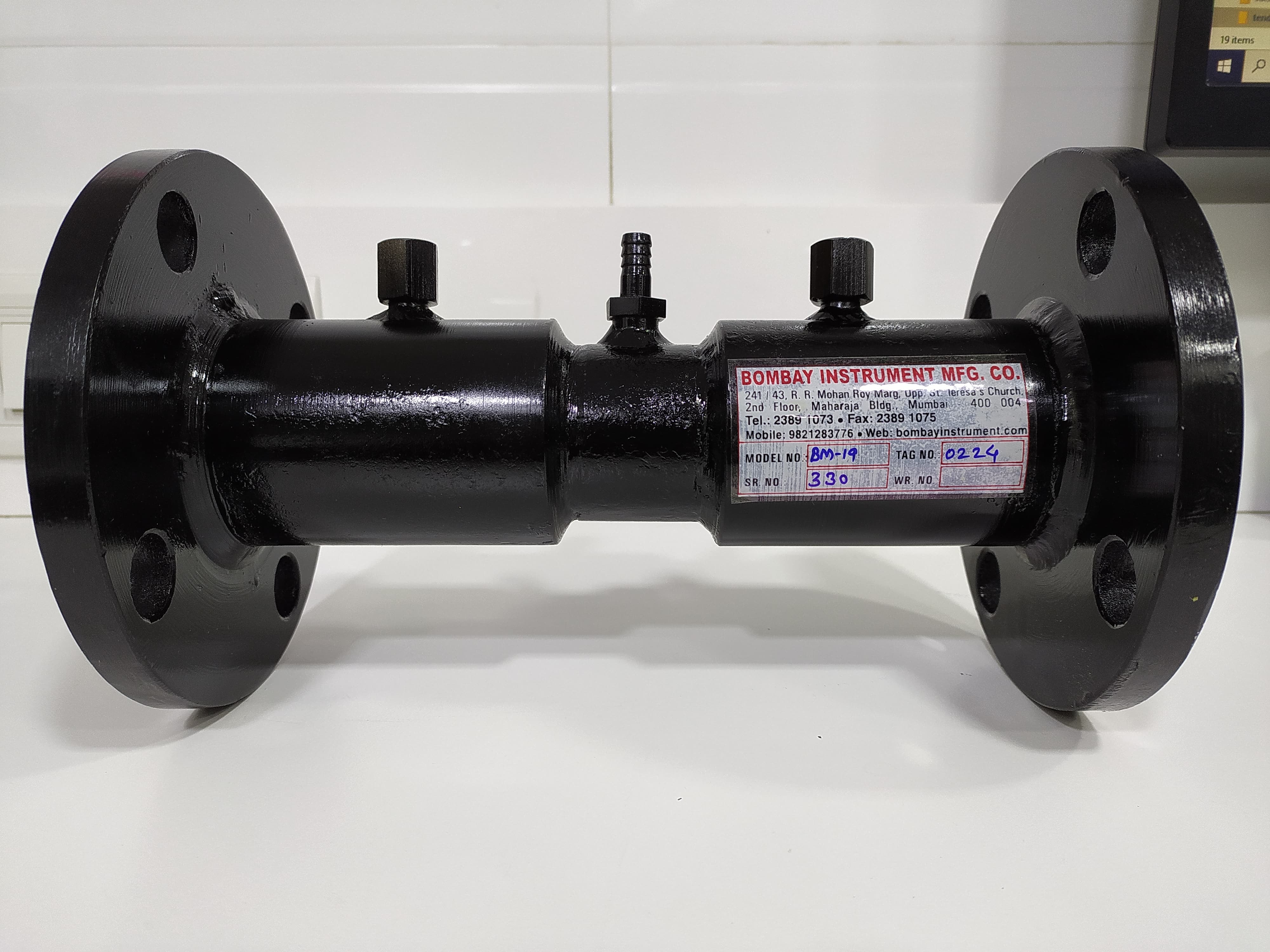 Industrial Venturi Tube Flow Meter - Color: Black/gray