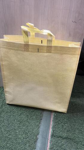 Box Bags - Color: Cream