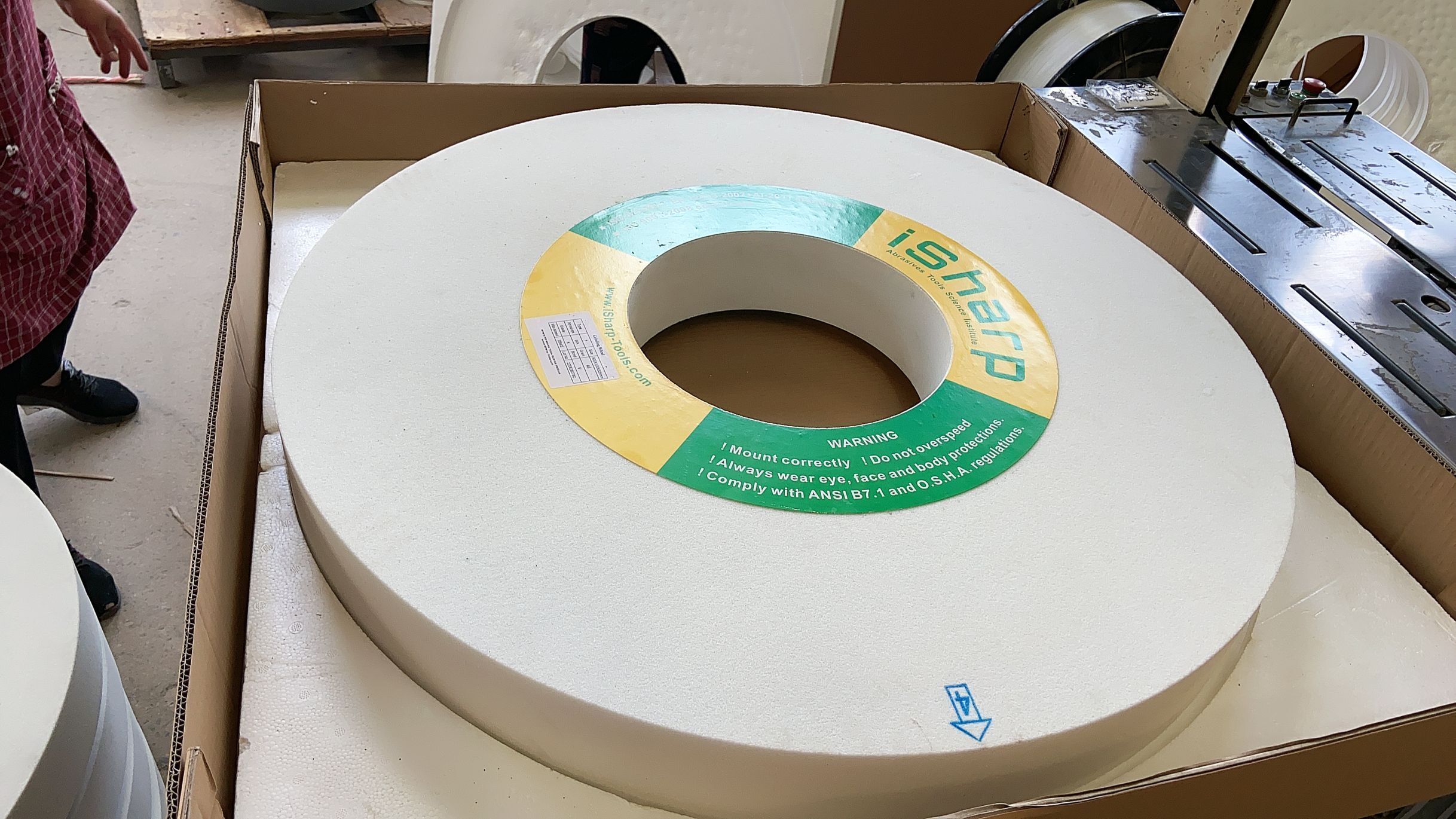 Vitrified Grinding Wheel - Aluminum Oxide, Precision Blended For Alloy Steel And Malleable Iron Grinding, Optimal Durability And Performance