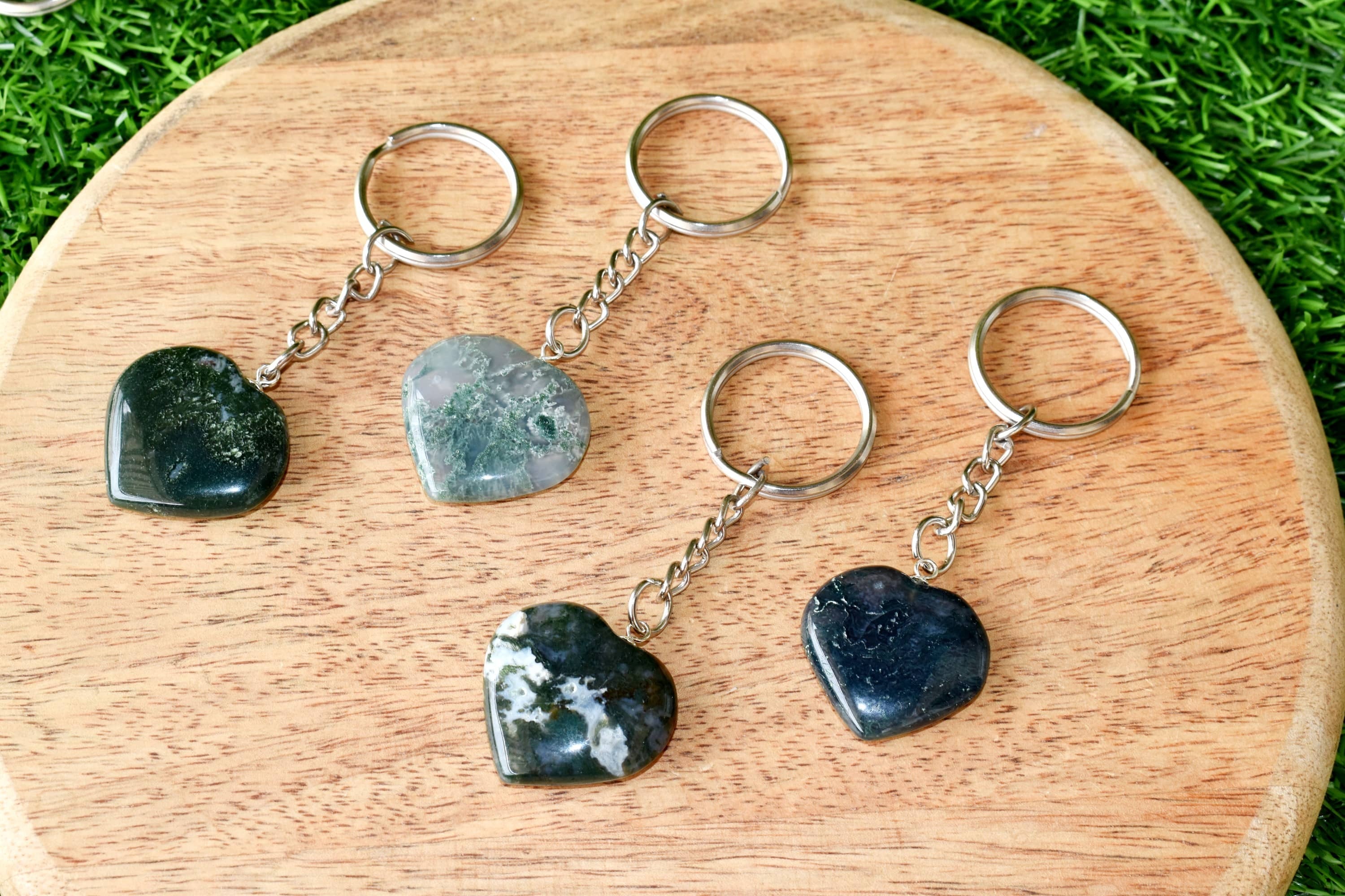 Moss Agate Key Chain - Tumble, Rough Heart Design | Ideal Decoration & Gift For Nature Lovers And Gemstone Enthusiasts, 5.5cm Chain