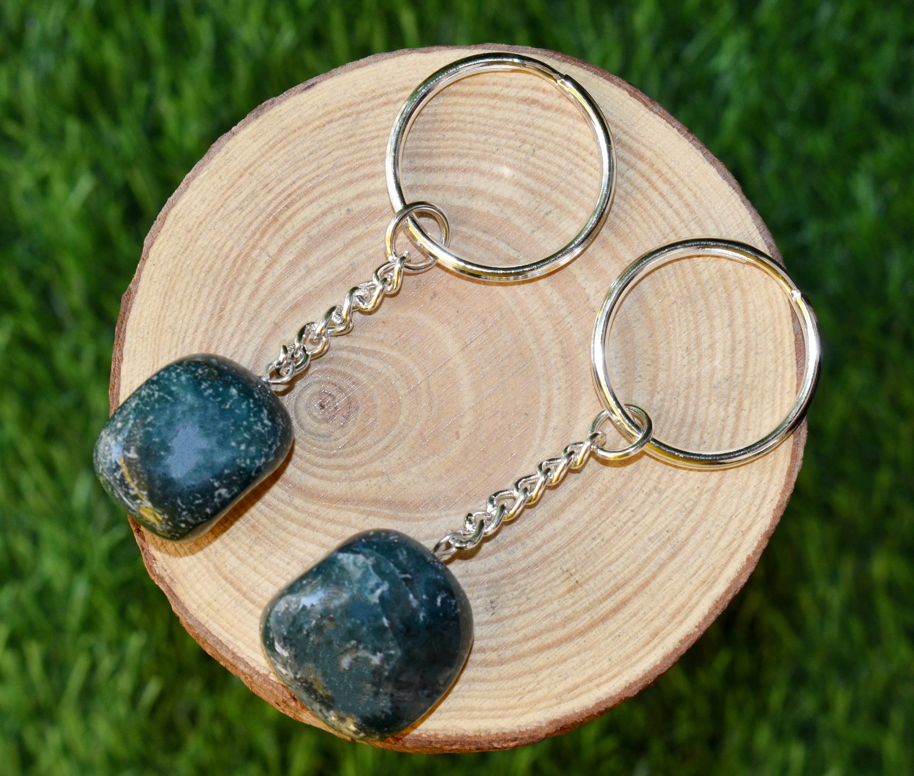 Moss Agate Key Chain - Tumble, Rough Heart Design | Ideal Decoration & Gift For Nature Lovers And Gemstone Enthusiasts, 5.5cm Chain