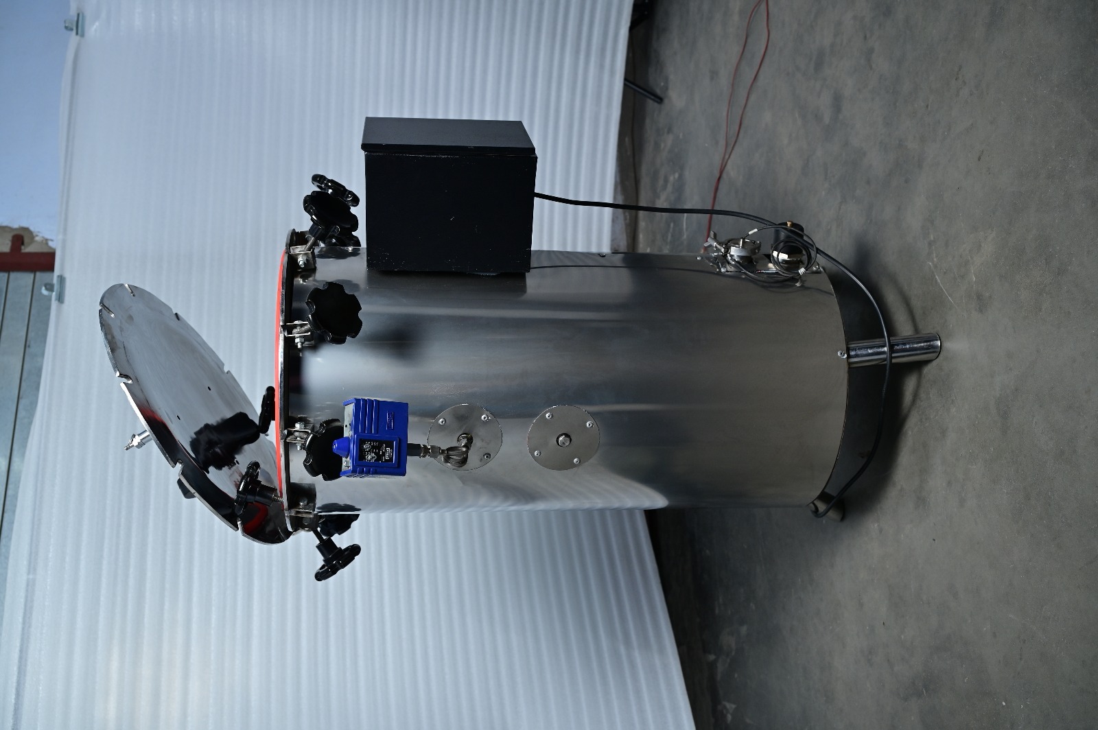 Vertical Autoclave - Application: Sterilization Of Surgical Instruments