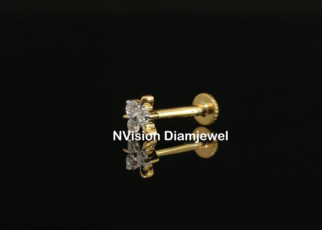 Natural Tiny Diamond Trio Nosepin