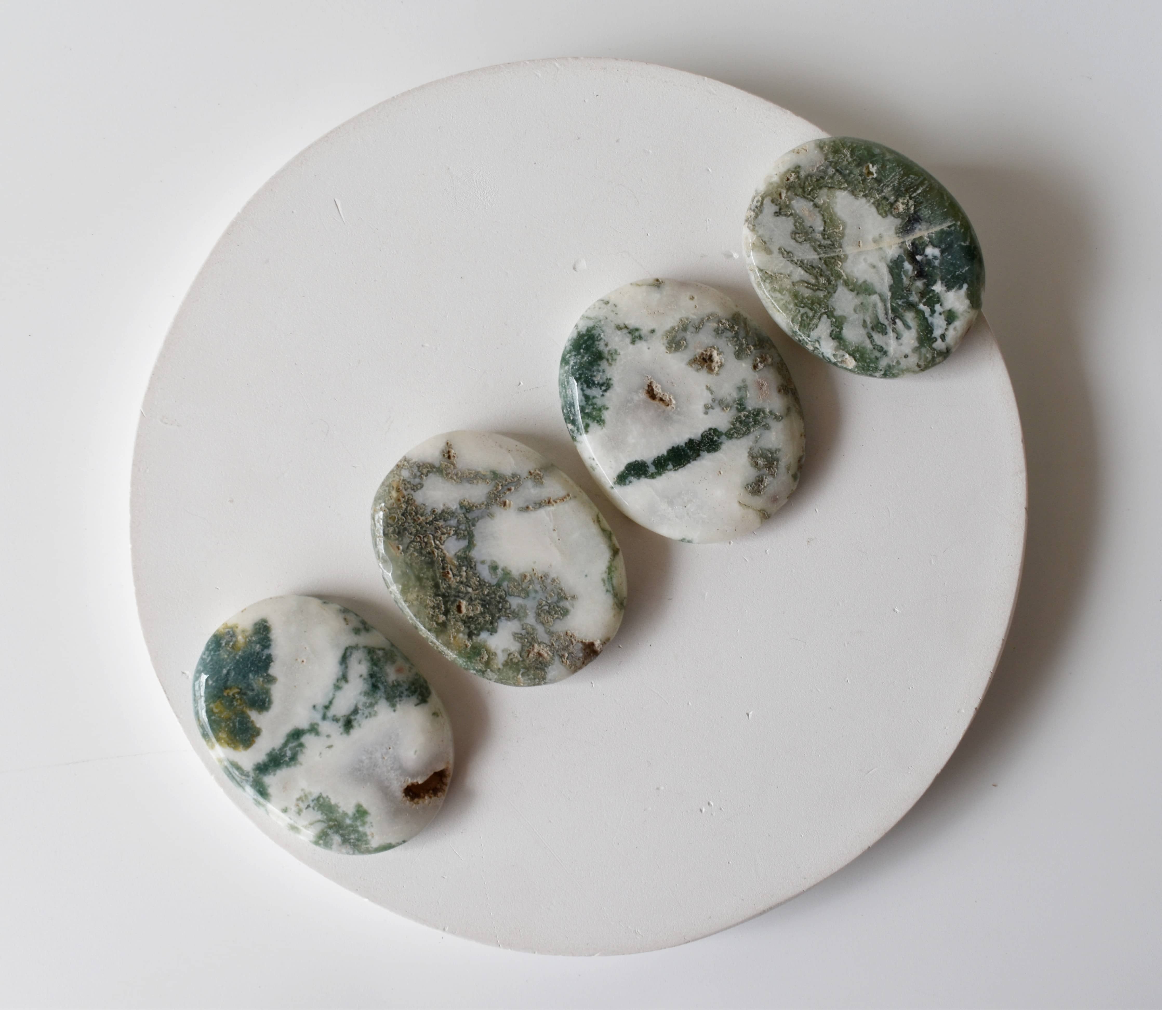 Tree Agate Flat Stone - Natural 1.5 Inch Oval Shape Aaa Grade Crystal | Polished Flat Surface For A Comfortable Hold