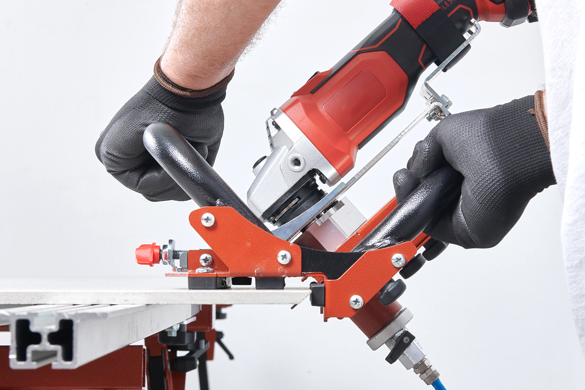 Red Raimondi - Angle Cutting Device To Perform 45 Degree.