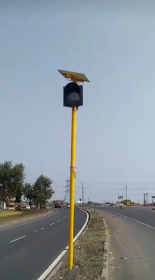 Solar Led Traffic Blinker - Color: Amber / Red / Green