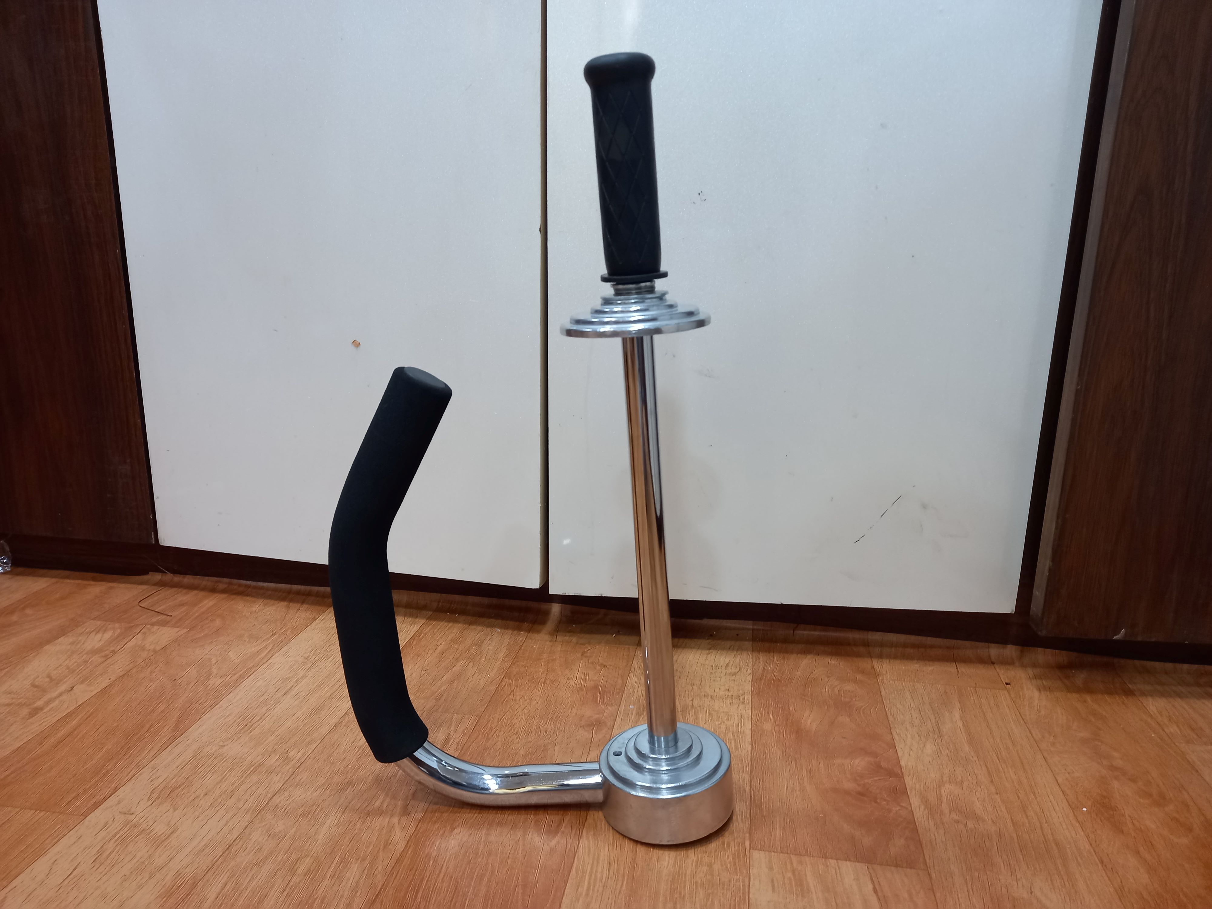 Stretch Wrap Dispenser - Stainless Steel 1 Kg Weight Silver & Black Color | Manual Operation Non-computerized Technology