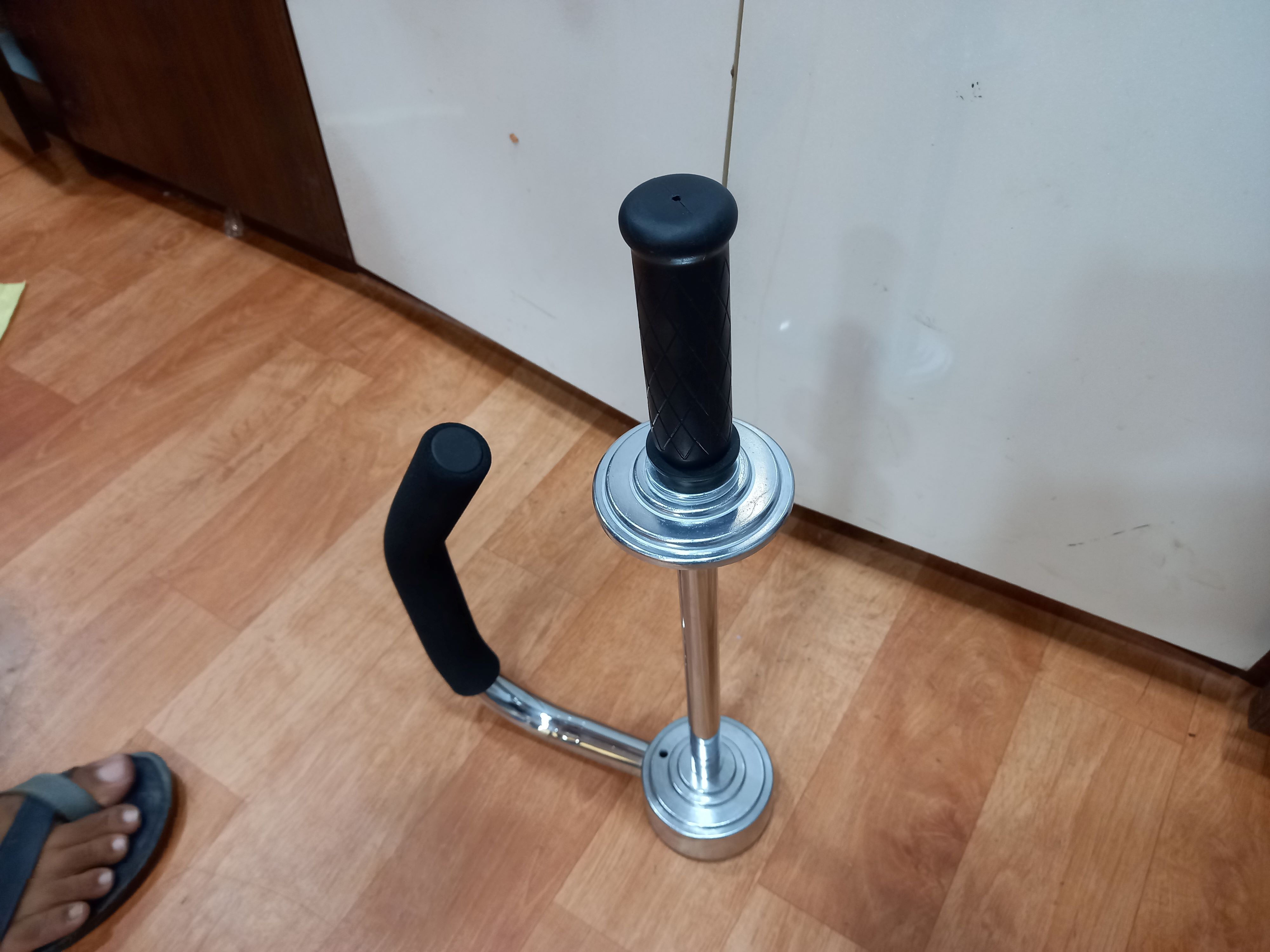 Stretch Wrap Dispenser - Stainless Steel 1 Kg Weight Silver & Black Color | Manual Operation Non-computerized Technology