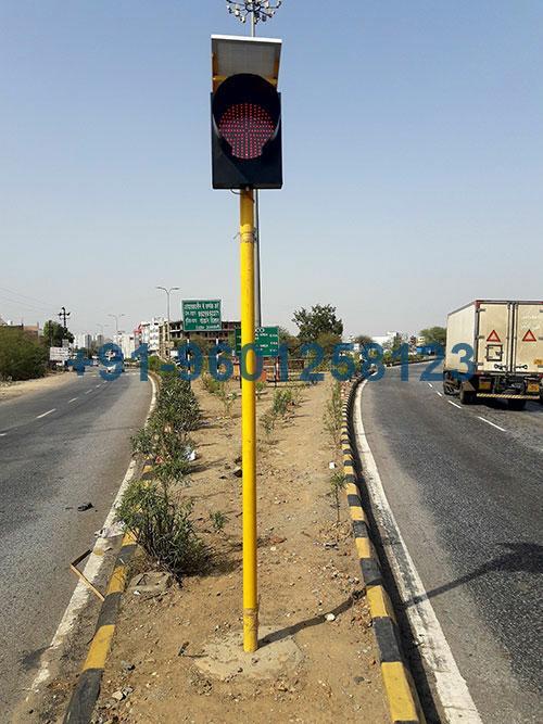Amber Solar Traffic Blinker - Dimension (L*w*h): 300 Millimeter (Mm)
