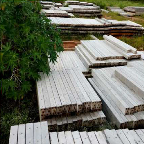 Cement Fencing Poles - 100x100mm, Polished Surface Treatment, High-Quality Concrete Construction for Industrial Durability