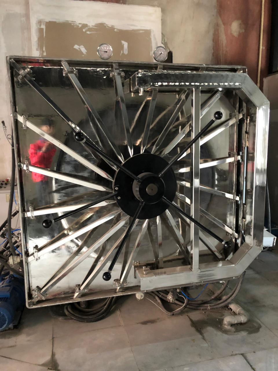 Horizontal Rectangular Autoclave - Chamber Size: As Per User Requirement With Customization