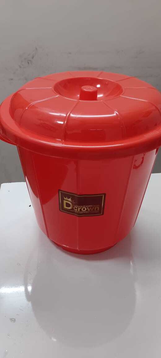 Red With Lid Bucket