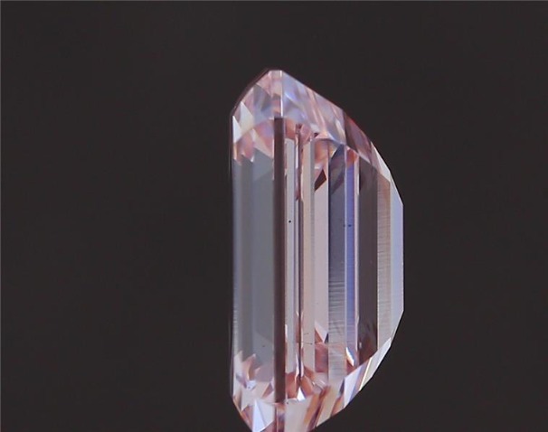 Emerald 4.03 Ct Fancy Intense Pink Vs1 Igi 629498479 Lab Grown Diamond - Density: 15