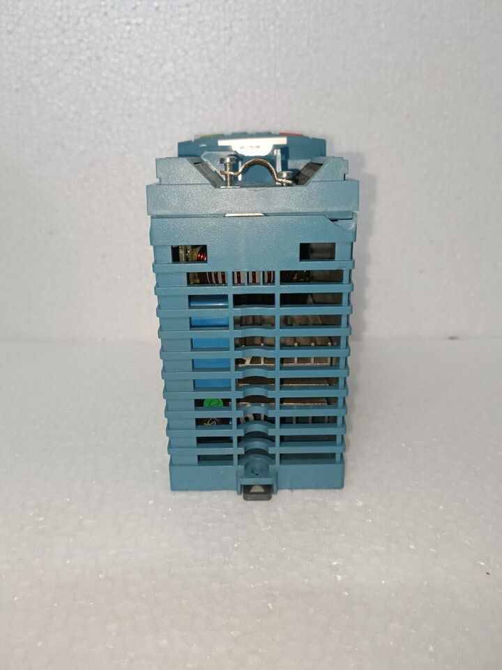 Eurodherm Drive 650003230f00dispuk00 1phase 200-240 2.2a And 6511ttl00