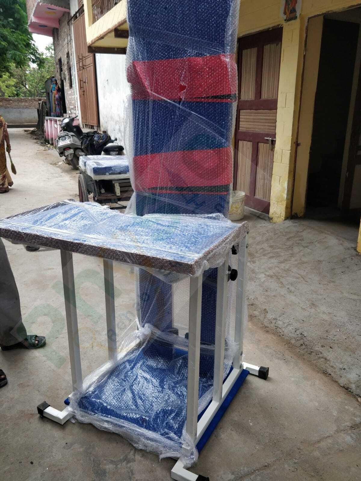 Metallic Standing Frame