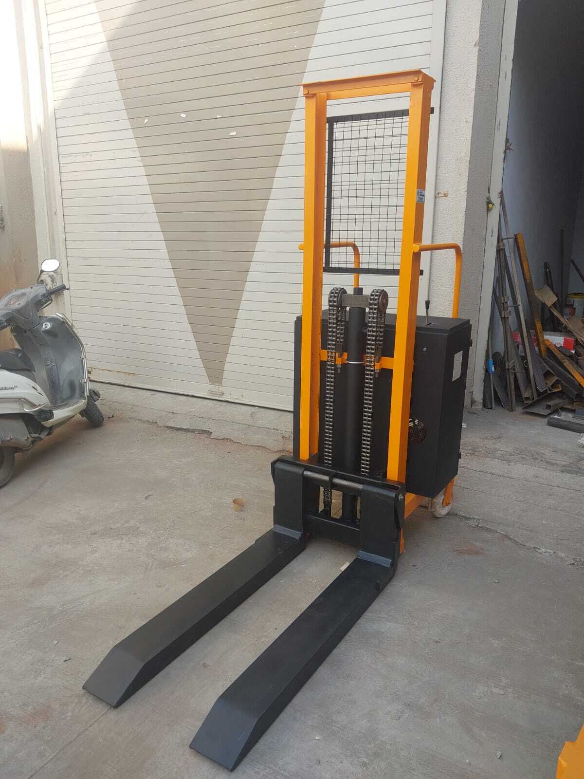 Rust Proof Helix Engineers Battery Stacker