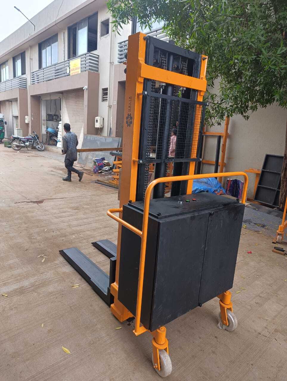Rust Proof Helix Engineers Battery Stacker