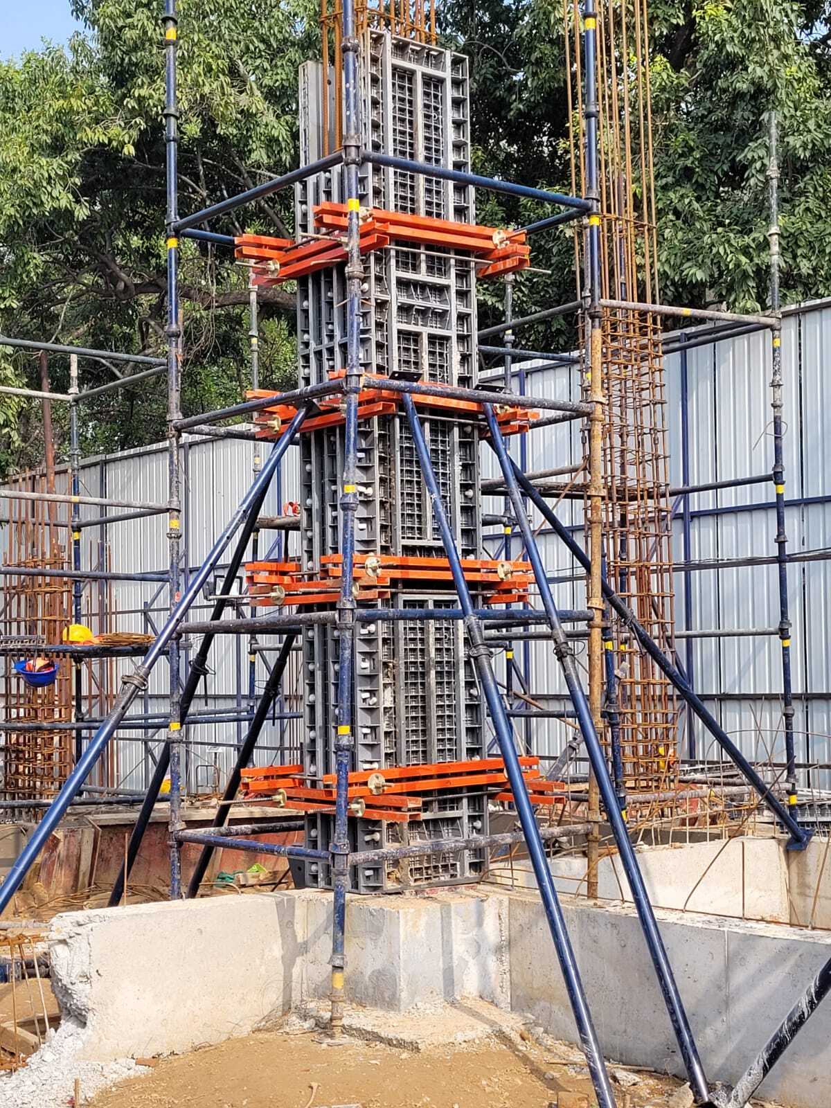 Modular Column Formworks - Application: Construction