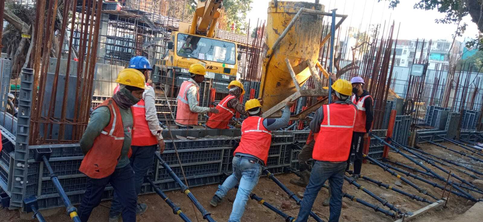 Doka Formworks - Application: Construction